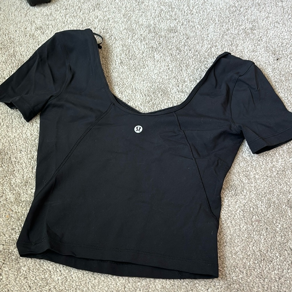 Black lululemon top size XS